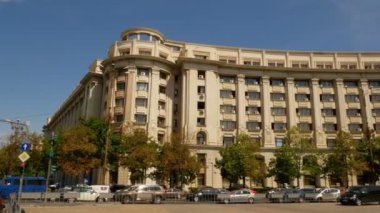 Büyük güzel binalar