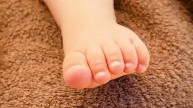 Yeni doğmuş bir bebek metrelik Close-Up.