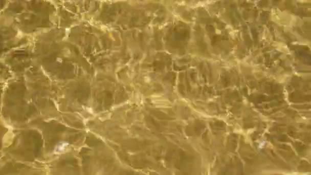 Καυστικών ουσιών κάτω από το νερό — Αρχείο Βίντεο