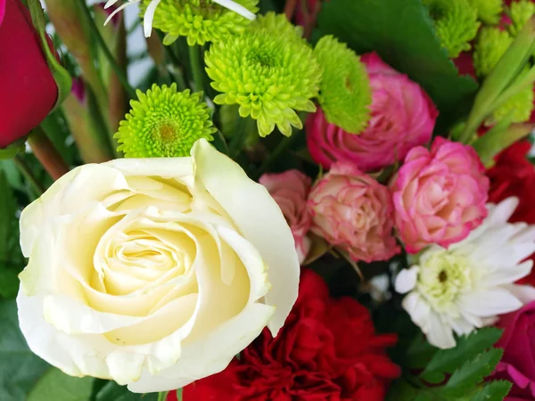 çiçek buketi - gül