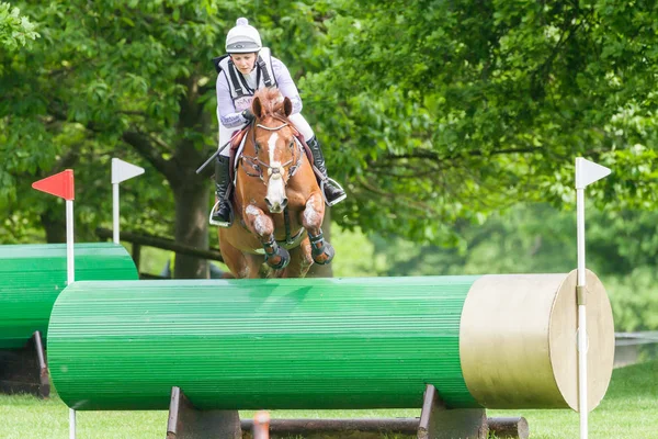 Houghton international prób Gemma Tattersall konnej Chil — Zdjęcie stockowe