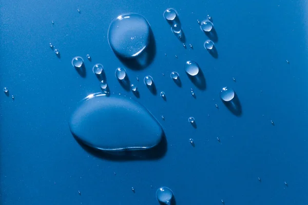 Goccioline d'acqua grandi e piccole viste dall'alto — Foto Stock