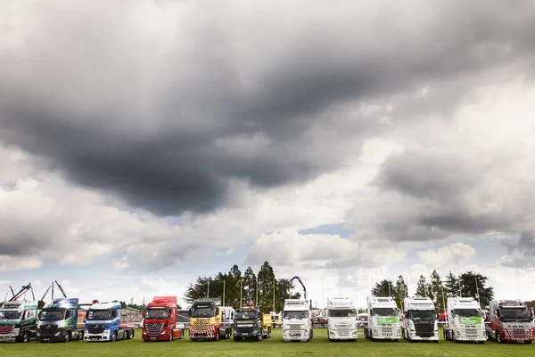 Truck lineup at Truckfest 2017 UK — Stock Photo, Image