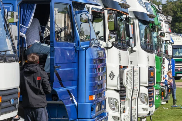 Truckfest 2017 linii bardzo czyste show truckami — Zdjęcie stockowe