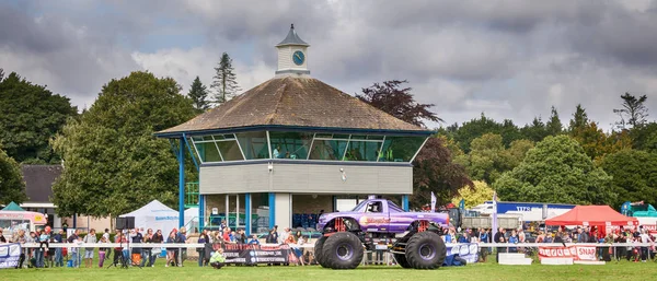 Norfolk tanklarla yorum Kulesi