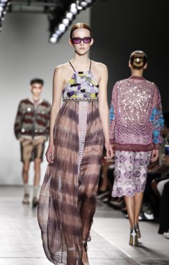 Custo Barcelona defilesi