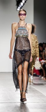 Custo Barcelona defilesi