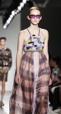 Custo Barcelona defilesi