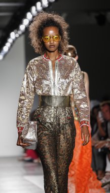 Custo Barcelona defilesi