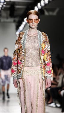 Custo Barcelona defilesi