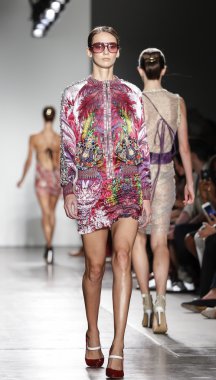 Custo Barcelona defilesi