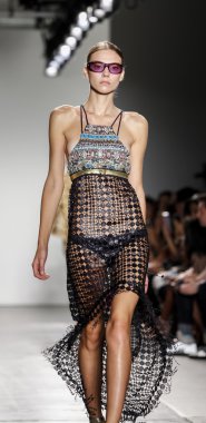 Custo Barcelona defilesi