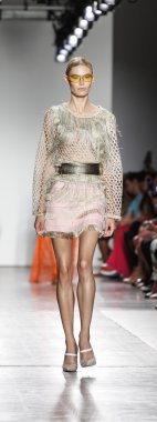 Custo Barcelona defilesi