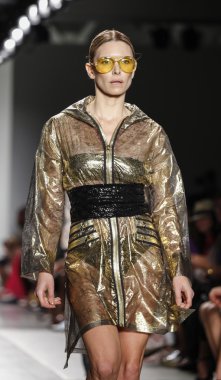 Custo Barcelona defilesi