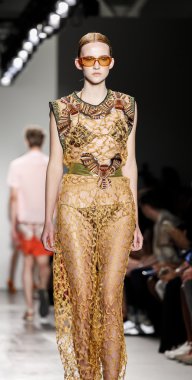 Custo Barcelona defilesi