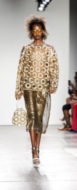 Custo Barcelona defilesi