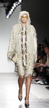 Custo Barcelona defilesi