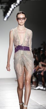 Custo Barcelona defilesi