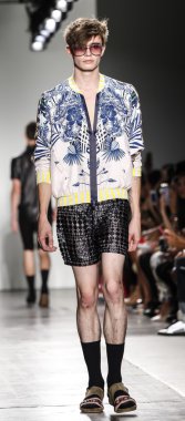 Custo Barcelona defilesi