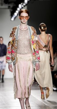 Custo Barcelona defilesi