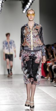 Custo Barcelona defilesi