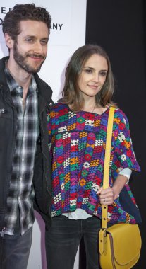 Paulo Costanzo, Rachel Leigh Cook