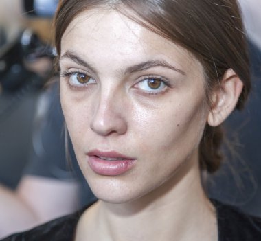 Marchesa gelin sunu