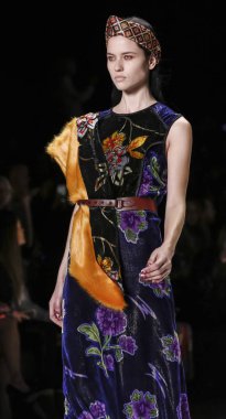 Desigual runway show