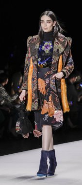 Desigual runway show