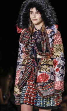 Desigual runway show
