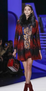 Desigual runway show