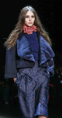 Monique Lhuillier pist gösteri