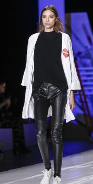 Desigual runway show