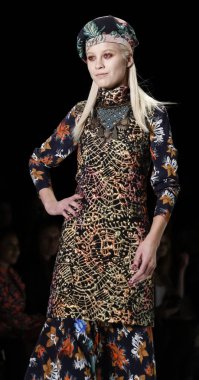 Desigual runway show