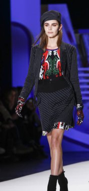 Desigual runway show