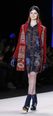 Desigual runway show