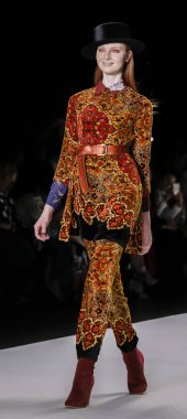 Desigual runway show