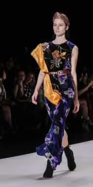 Desigual runway show