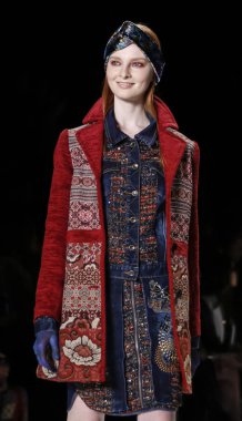 Desigual runway show