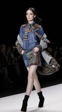 Desigual runway show