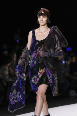 Desigual runway show