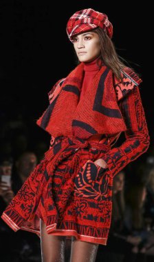 Desigual runway show