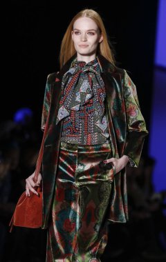 Desigual runway show