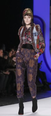 Desigual runway show