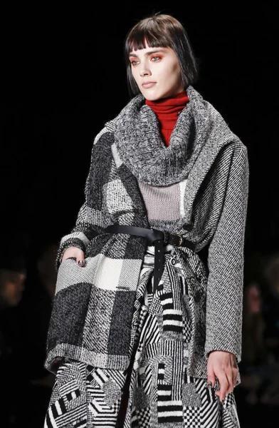 Desigual runway show