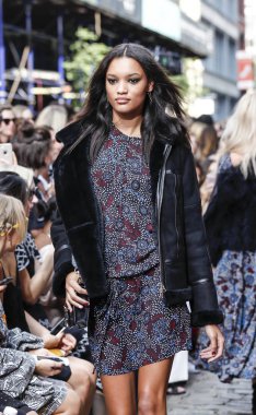 Rebecca Minkoff pist gösteri