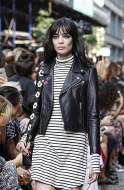 Rebecca Minkoff pist gösteri