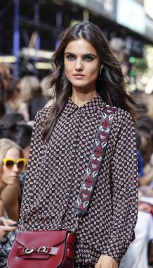 Rebecca Minkoff pist gösteri