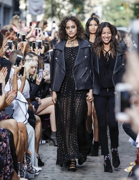 Rebecca Minkoff desfile de pista — Foto de Stock