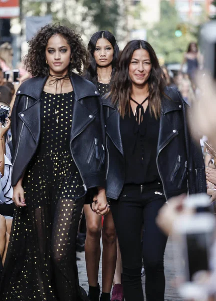 Rebecca Minkoff desfile de pista — Foto de Stock